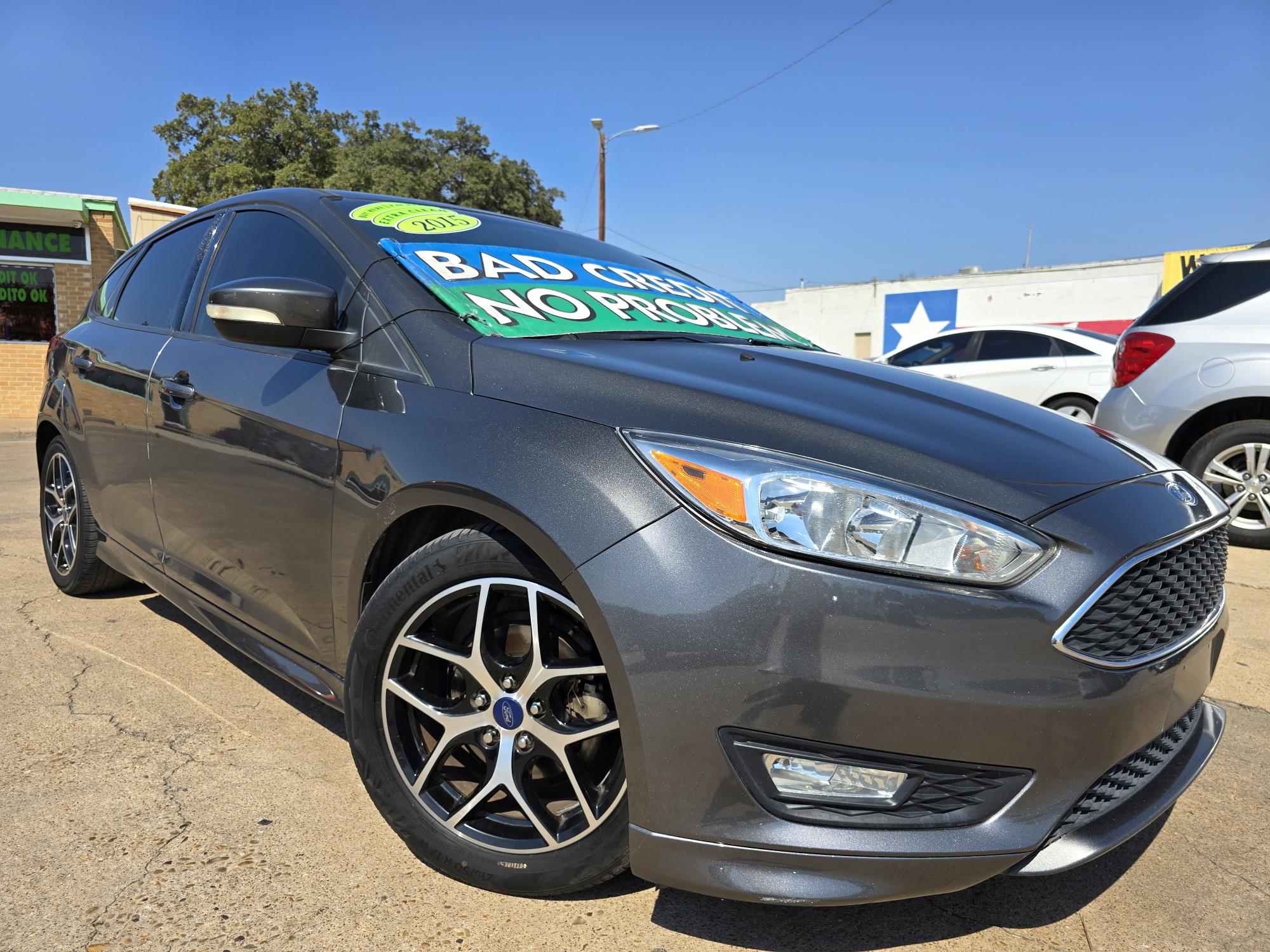 photo of 2015 Ford Focus SE Hatchback