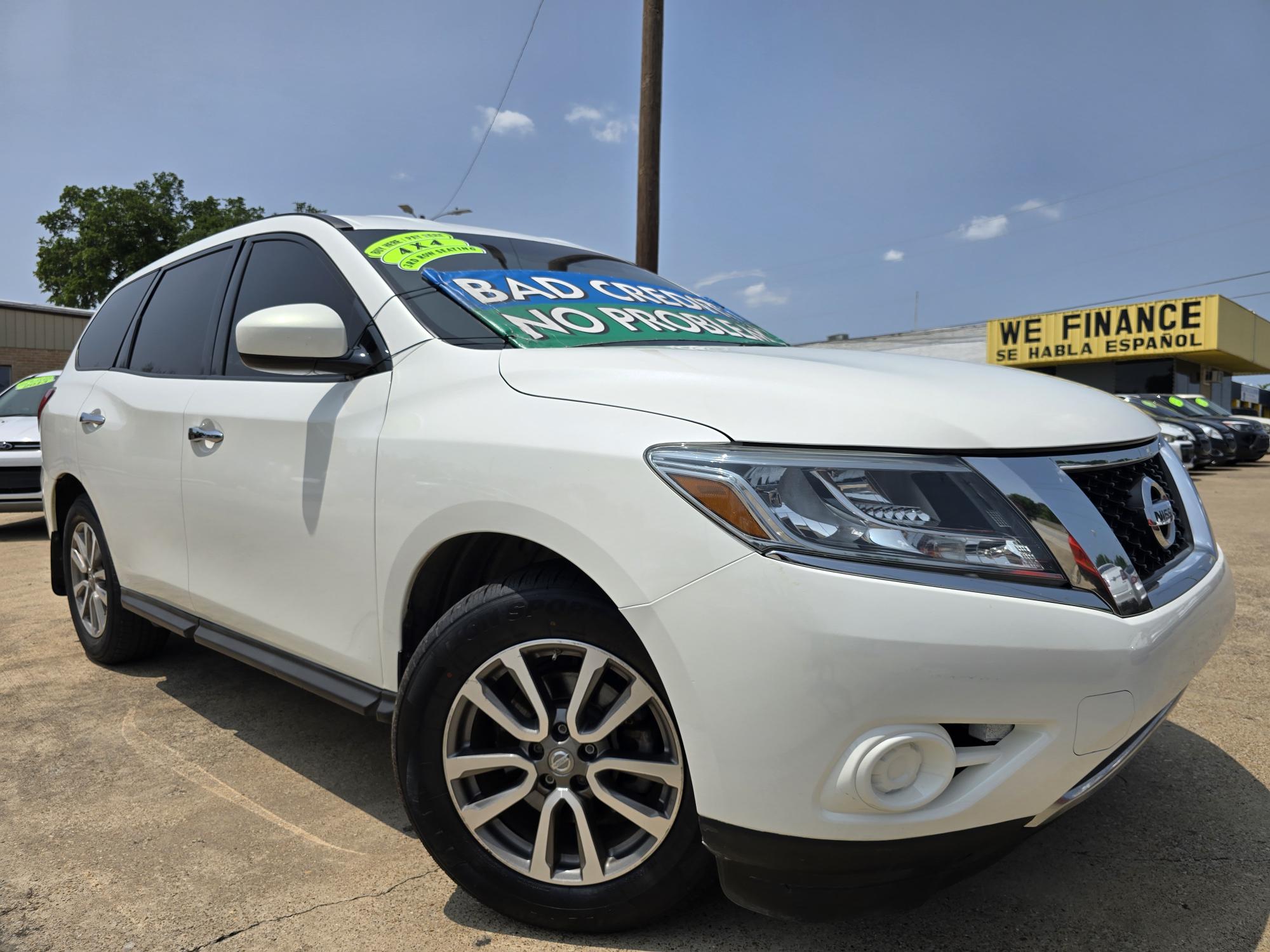photo of 2014 Nissan Pathfinder S 4WD Sport Utilty