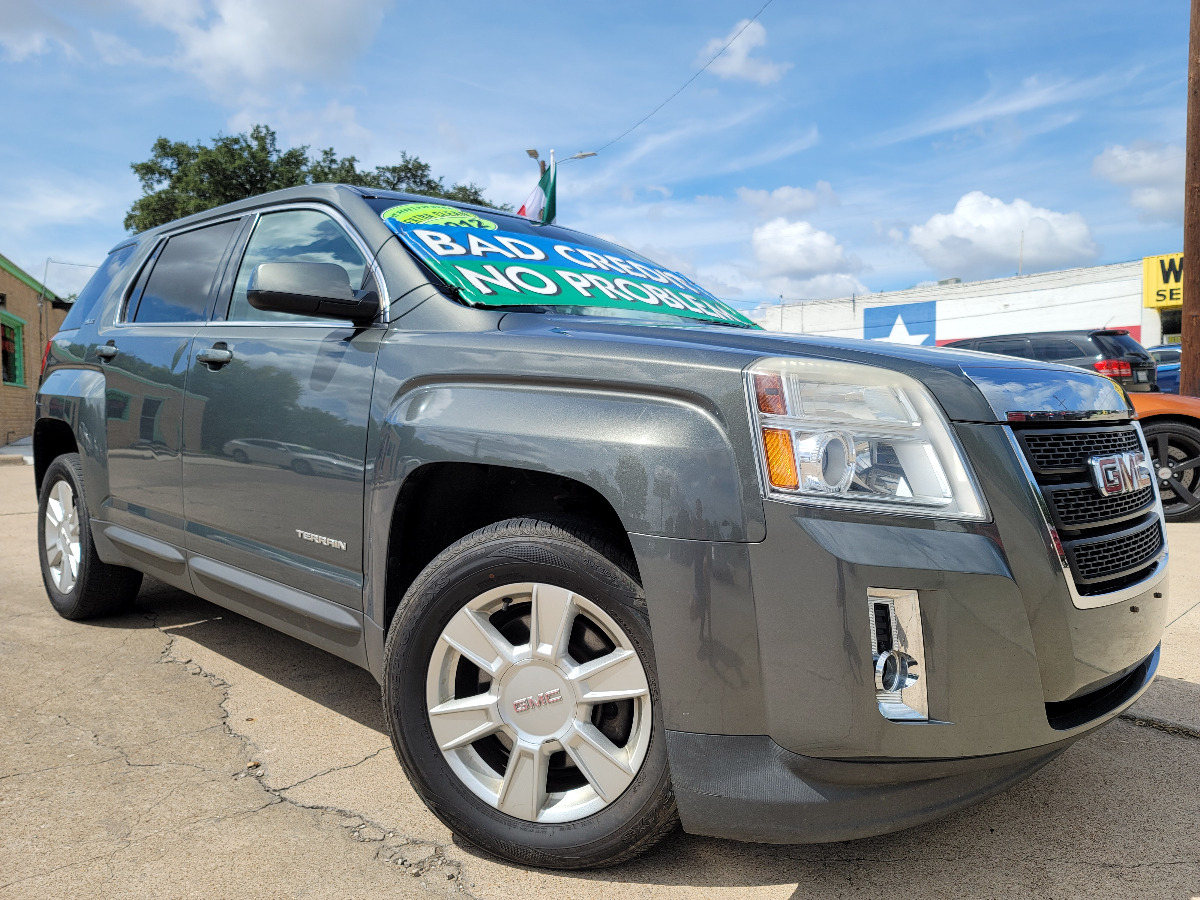 2012 GRAY GMC Terrain SLE1 (2GKALMEK2C6) with an 2.4L L4 DOHC 16V engine, 6-Speed Automatic transmission, located at 2660 S.Garland Avenue, Garland, TX, 75041, (469) 298-3118, 32.885387, -96.656776 - Welcome to DallasAutos4Less, one of the Premier BUY HERE PAY HERE Dealers in the North Dallas Area. We specialize in financing to people with NO CREDIT or BAD CREDIT. We need proof of income, proof of residence, and a ID. Come buy your new car from us today!! This is a very well cared for 2012 GM - Photo #0