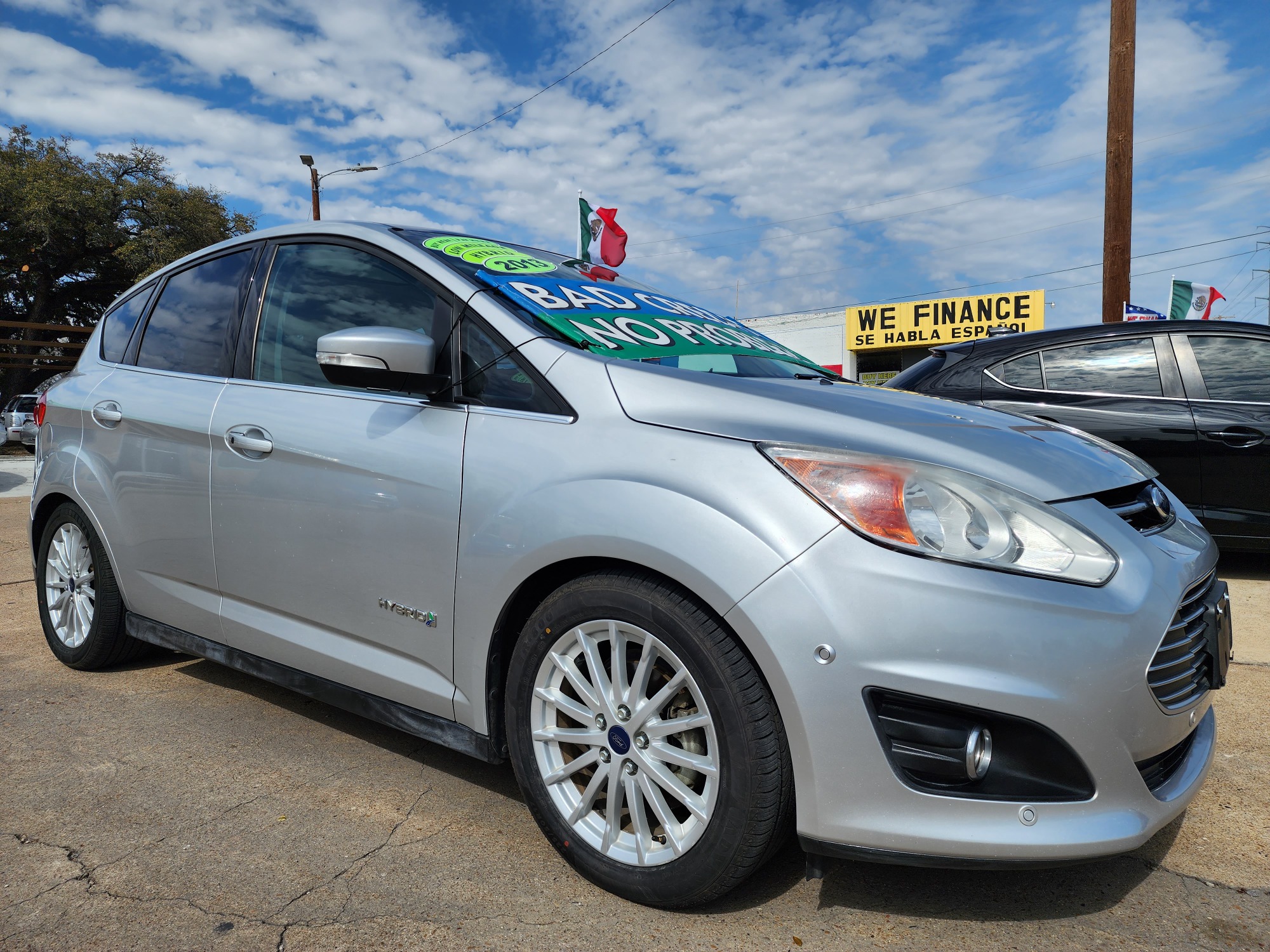 2013 SILVER Ford C-Max SEL (1FADP5BU1DL) with an 2.0L L4 DOHC 16V HYBRID engine, Continuously Variable Transmission transmission, located at 2660 S.Garland Avenue, Garland, TX, 75041, (469) 298-3118, 32.885387, -96.656776 - Photo #1