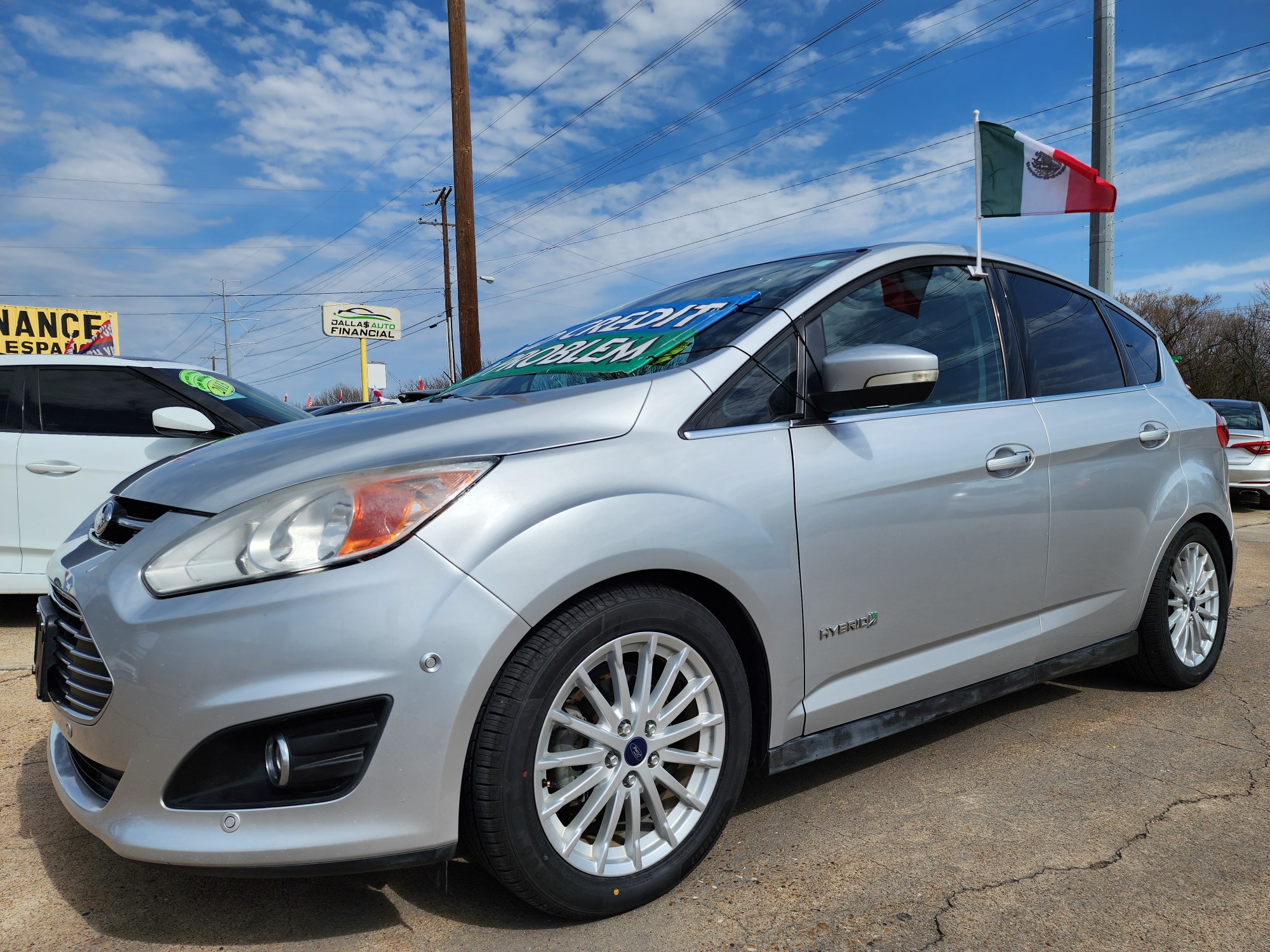2013 SILVER Ford C-Max SEL (1FADP5BU1DL) with an 2.0L L4 DOHC 16V HYBRID engine, Continuously Variable Transmission transmission, located at 2660 S.Garland Avenue, Garland, TX, 75041, (469) 298-3118, 32.885387, -96.656776 - Photo #7
