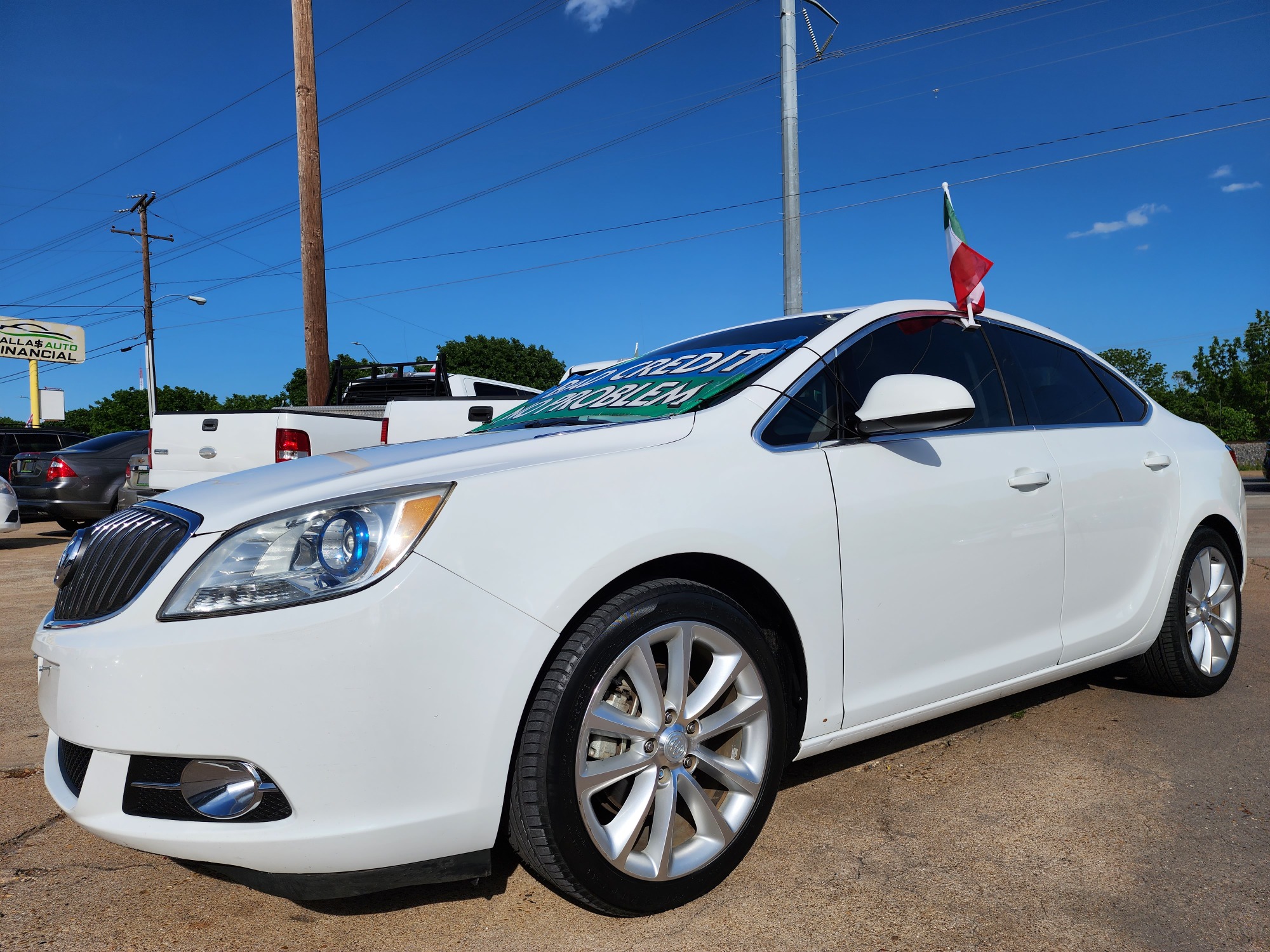 2015 WHITE Buick Verano Convenience (1G4PR5SK3F4) with an 2.4L L4 DOHC 16V FFV engine, 6-Speed Automatic transmission, located at 2660 S.Garland Avenue, Garland, TX, 75041, (469) 298-3118, 32.885387, -96.656776 - Photo #7