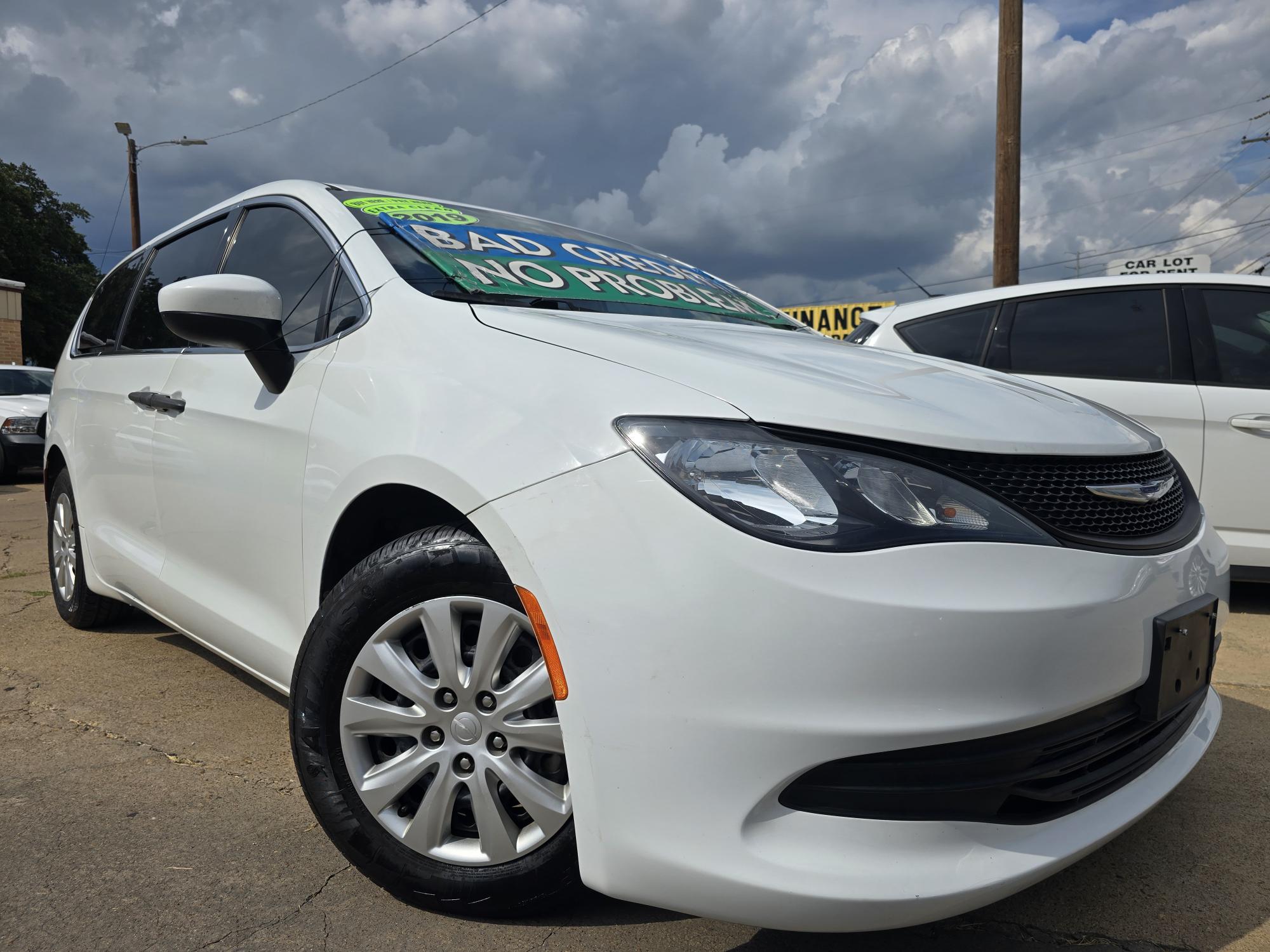 photo of 2019 Chrysler Pacifica L MiniVan
