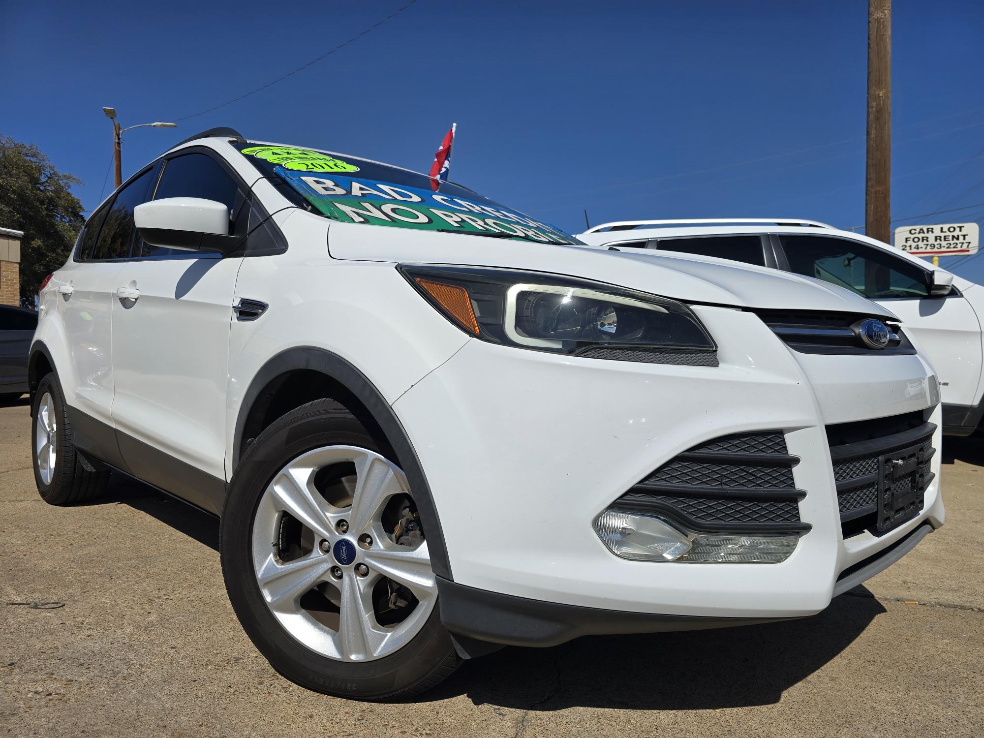 photo of 2016 Ford Escape SE 4WD Sport Utility