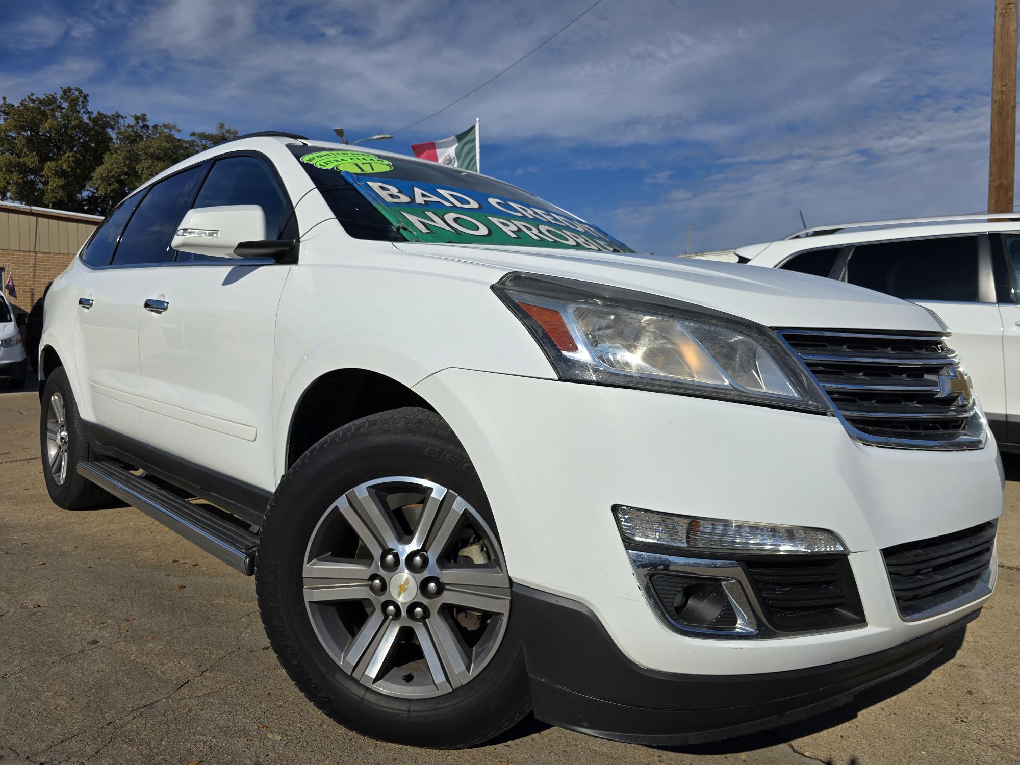 photo of 2015 Chevrolet Traverse 1LT Sport Utility