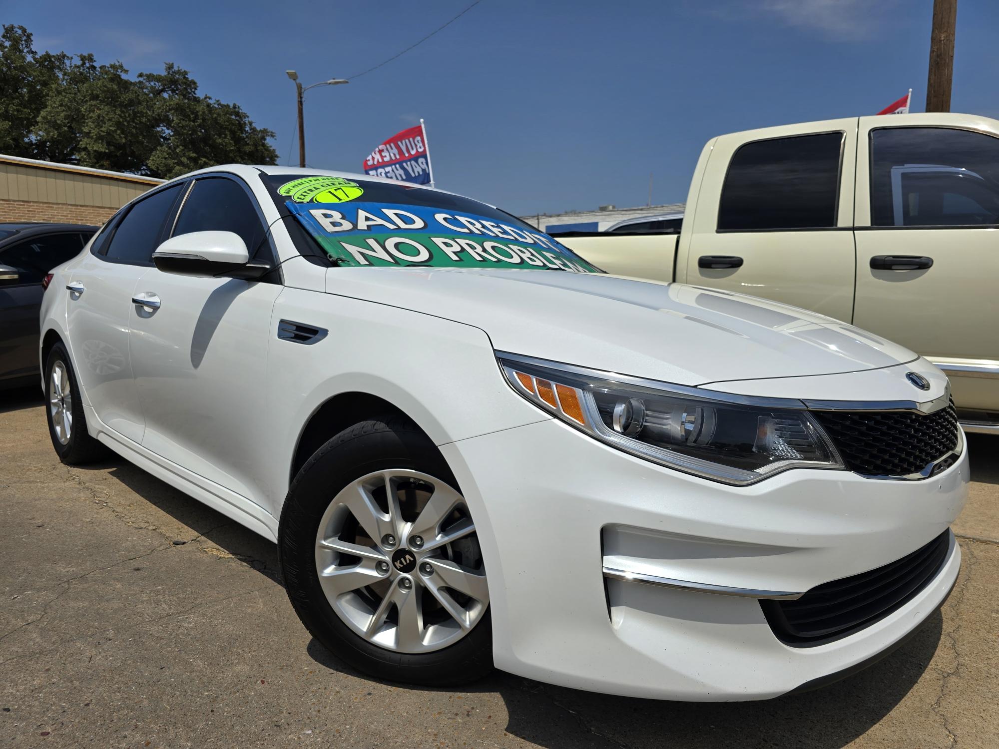 photo of 2017 Kia Optima LX Sedan