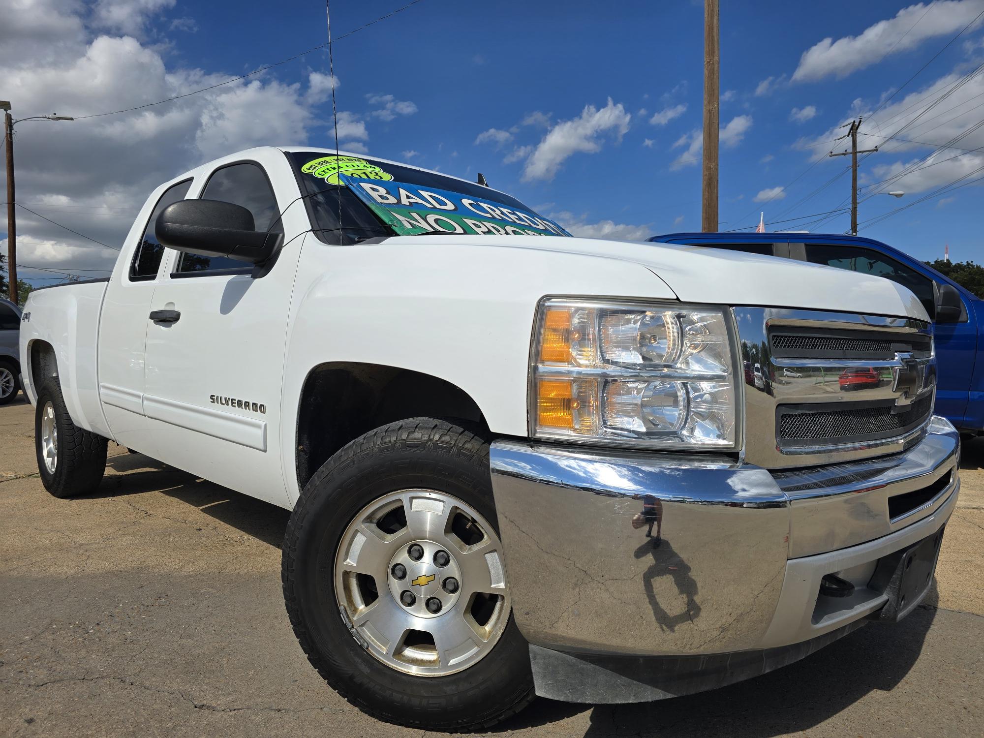 photo of 2013 Chevrolet Silverado 1500 LT Ext. Cab Long Box 4WD PickUp
