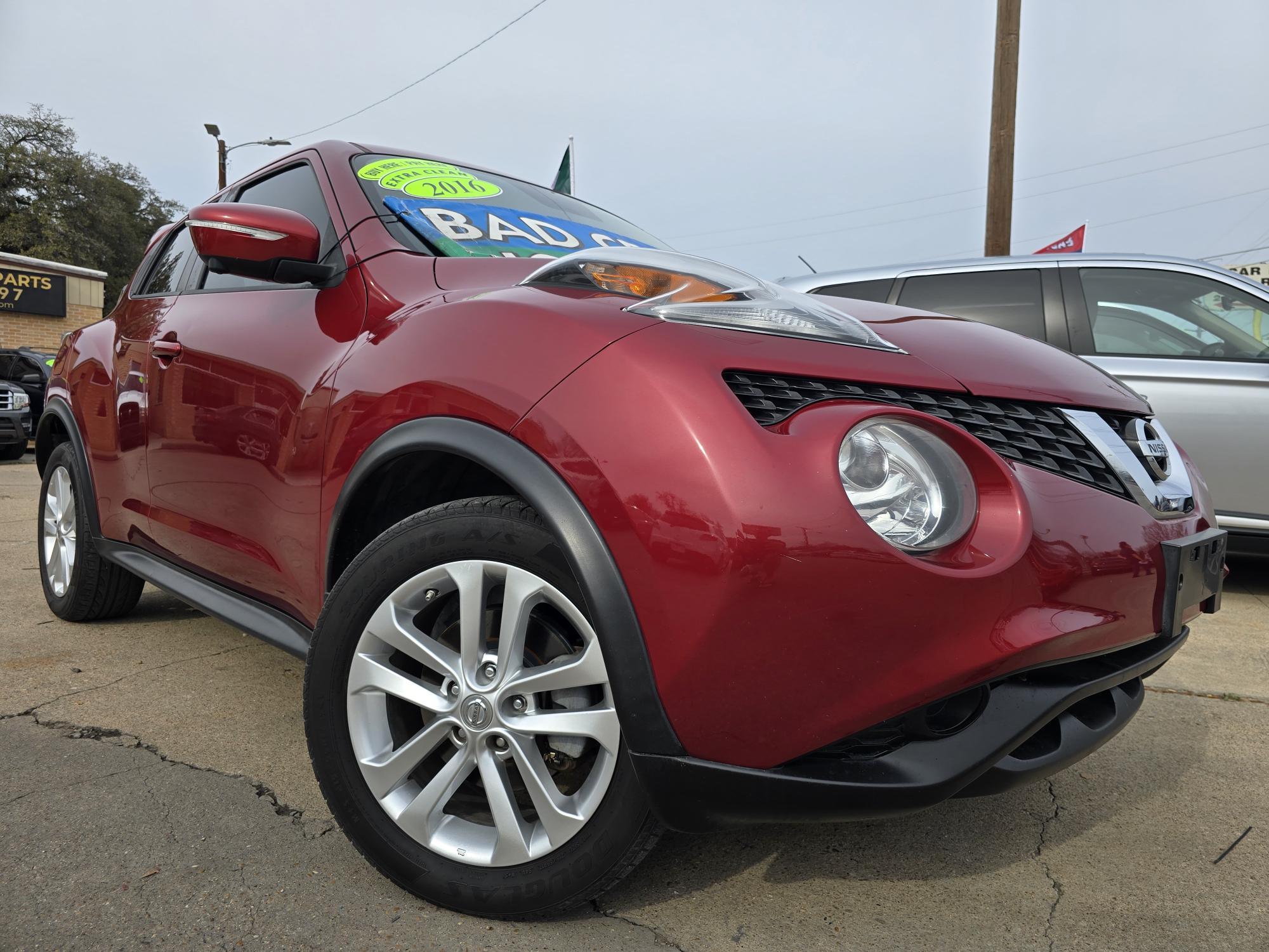 photo of 2016 Nissan Juke SV Sport Utility