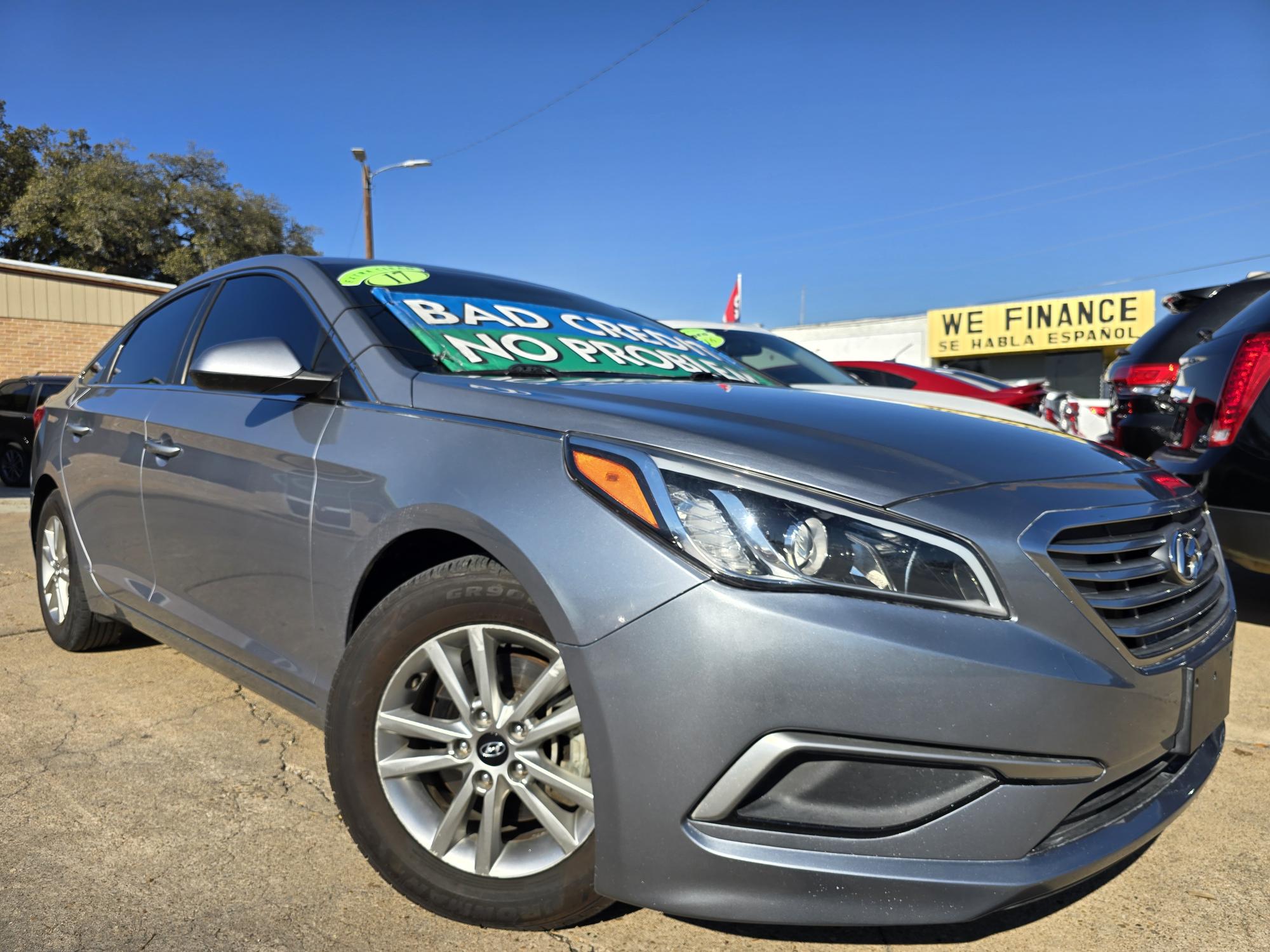 photo of 2017 Hyundai Sonata SE Sedan