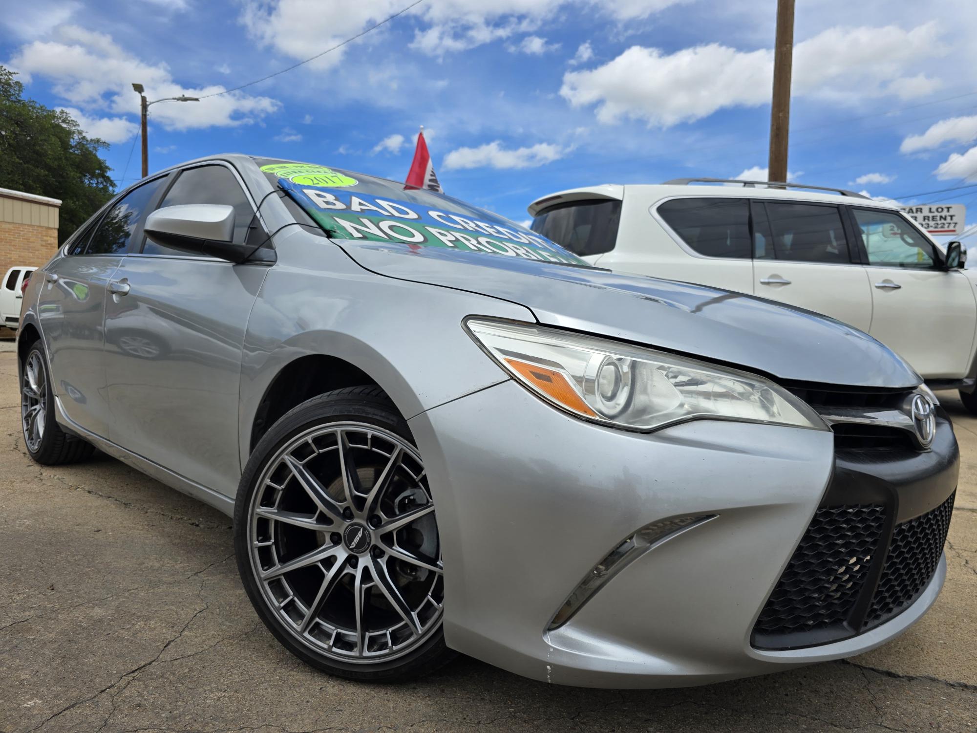 photo of 2017 Toyota Camry SE Sedan