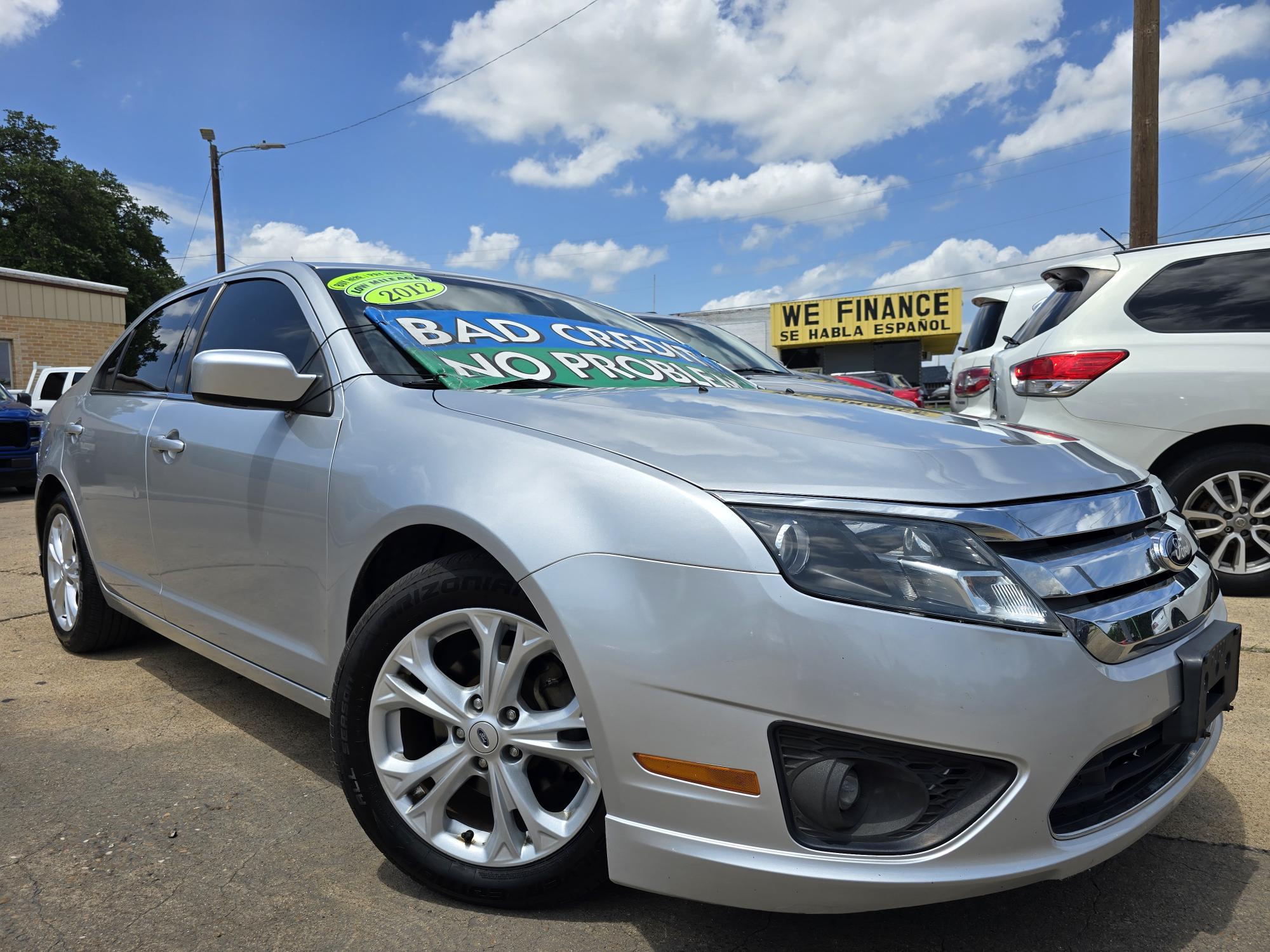 photo of 2012 Ford Fusion SE Sedan