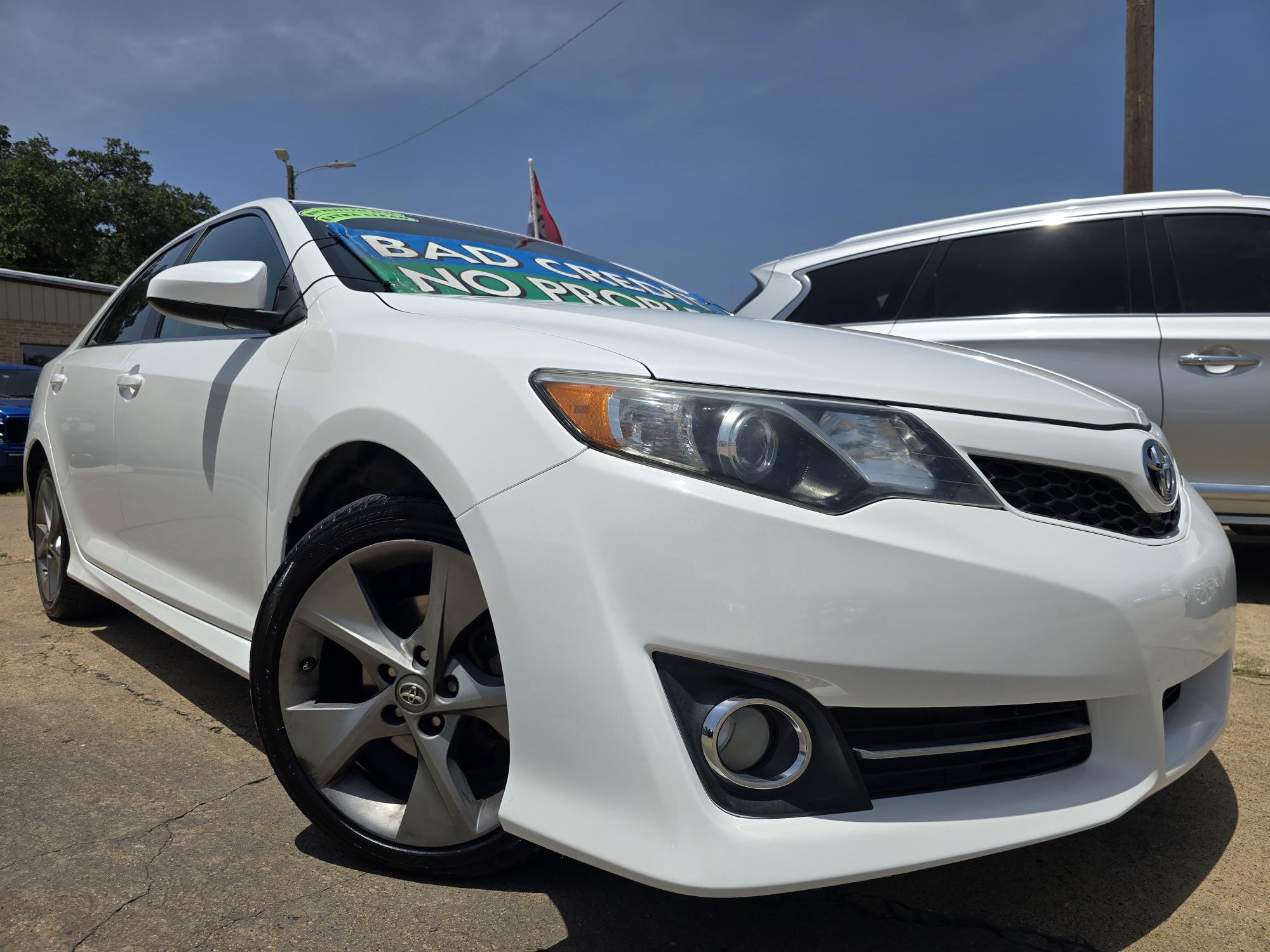 photo of 2014 Toyota Camry SE Sport Sedan
