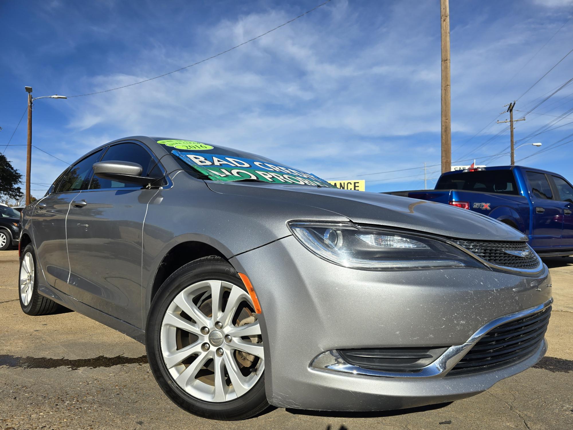 photo of 2016 Chrysler 200 Limited Sedan